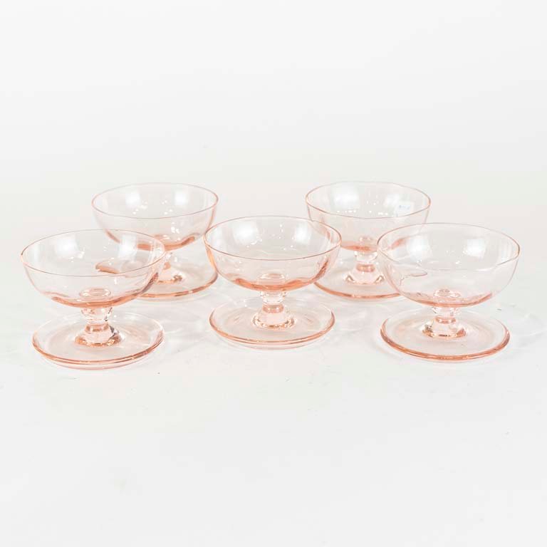 Lote siguiente: Copas de cristal rosado de excelente calidad