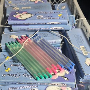 Lote siguiente: Cajas de Lápices Mecánicos "Kitty Cat" - 12 Unidades Cada Caja