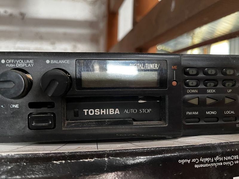 Radio Ken Brown y Radio Toshiba TX-418 para Auto