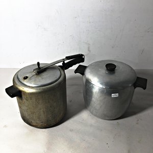 Dos Ollas de Aluminio: Una a Presión (sin válvula) y Otra Común - imagen 1