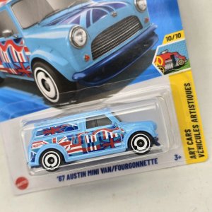 Hot Wheels Austin Mini Van '67 Art Cars 10/10 - imagen 2