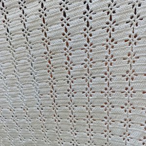 Colcha Artesanal de Crochet Color Crudo - imagen 5
