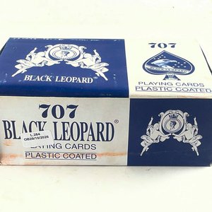 Caja con 12 Mazos de Cartas Black Leopard 707 Plastic Coated - imagen 1