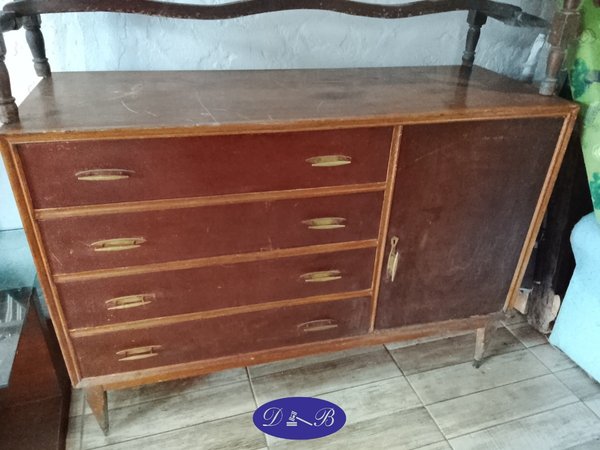 Cómoda Americana Vintage de Madera con 4 Cajones y Puerta