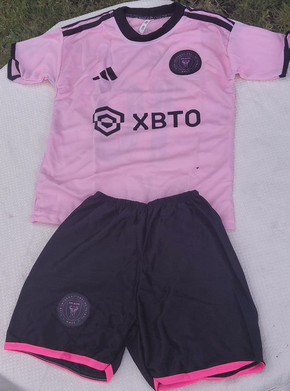 Conjuntos Deportivos Infantiles de Equipos de Fútbol