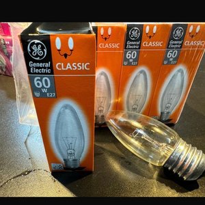 Lote siguiente: Lámparas de Luz General Electric Classic y Elegance