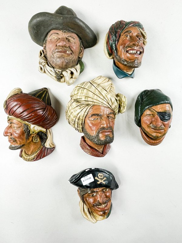 Lote siguiente: Seis rostros en yeso (con detalles) - Arte y manualidades