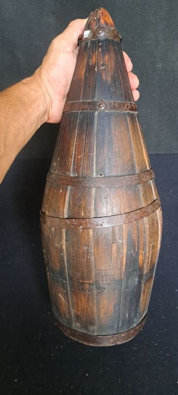 Botella en forma de barril en madera - imagen 2