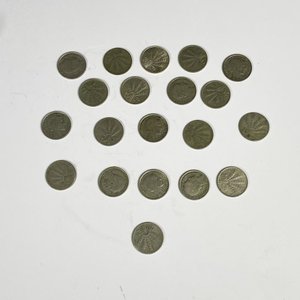 Lote siguiente: Veinte Monedas Uruguayas de Plata "Chanchitas" 20 Centésimos