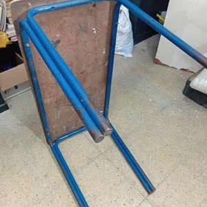 Mesa Infantil Metálica con Tapa de Madera - imagen 4