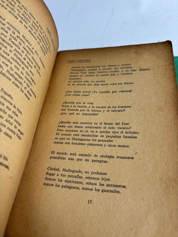 Colección de libros de poesía de Pablo Neruda - imagen 9