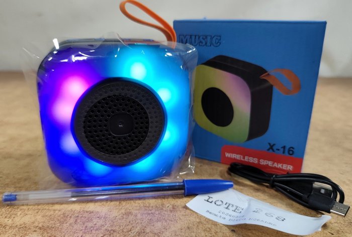 Altavoz Portátil con Bluetooth, Recargable y Luces LED - imagen 4
