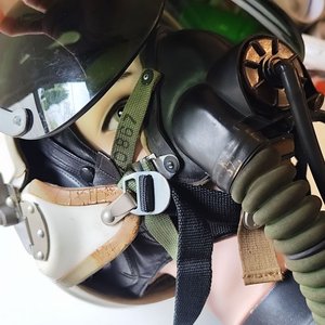 Casco de Piloto Soviético ZSH3 con Mascarilla KM32 y Gorra Interior - Años 60/70 - imagen 3