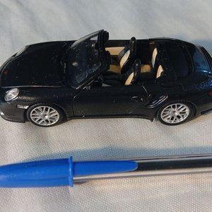 Réplica Porsche Turbo Cabriolet Typ 997 Negra Coleccionable - imagen 1