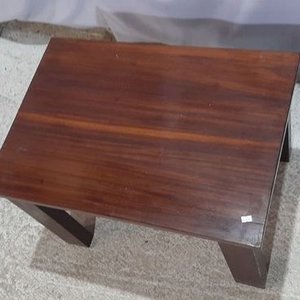 Mesa de Living Cuadrada Madera Maciza Oscura 70x50 cm - imagen 2