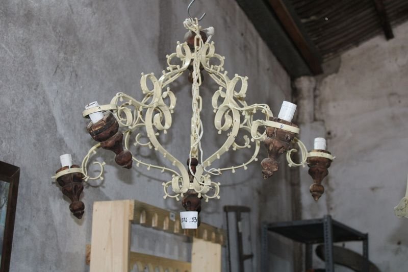 Item 856047 - Image 1