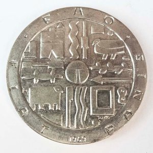 Lote siguiente: Moneda de Plata Uruguaya 2000 Pesos 1994 "Encuentro de Dos Mundos" en Cápsula
