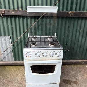 Lote siguiente: Cocina a Gas Blanca James