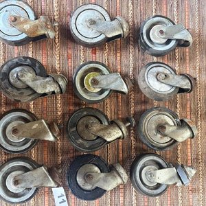 Lote de 12 Ruedas Giratorias Metálicas y de Goma - imagen 6
