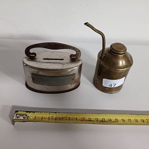 Lote anterior: Antigua Alcancía de Banco y Alcuza de Bronce