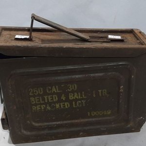 Lote siguiente: Caja de Chapa Metálica para Munición Calibre .30