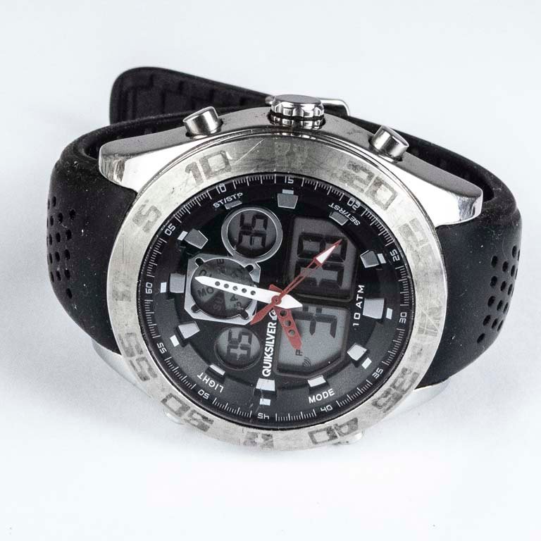 Lote anterior: Reloj Quiksilver Digital con Funciones