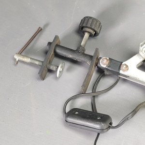Lámpara de Dibujo Regulable Amarilla con Detalle en Cable - imagen 5
