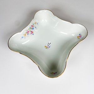 Dos piezas de porcelana checa decoración floral, centro y bandeja masas - imagen 5