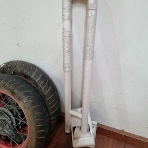 Lote de Ruedas de Motocicleta y Artículos de Bazar Varios - imagen 5
