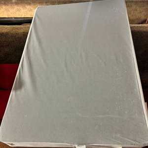Box de Sommier 200x130 cm sin Patas y Armazón de Hierro - imagen 1