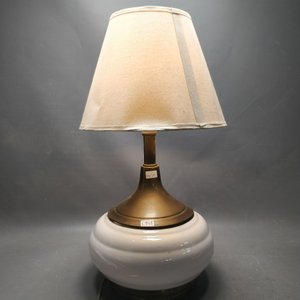 Lámpara de Mesa Cerámica Blanca y Bronce con Pantalla - imagen 5