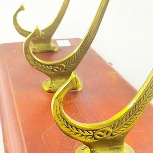 Perchero de Madera con Ganchos de Bronce - imagen 4