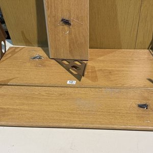 Lote de 5 Estantes de Madera con Soportes Metálicos - imagen 3