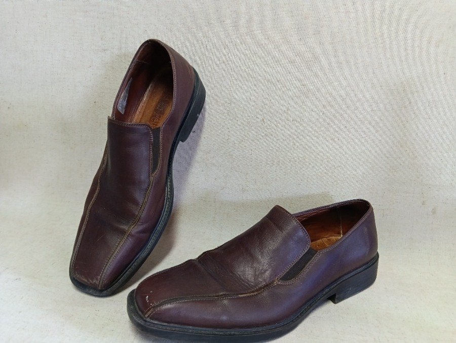 Lote siguiente: Zapatos de vestir para hombre marrón