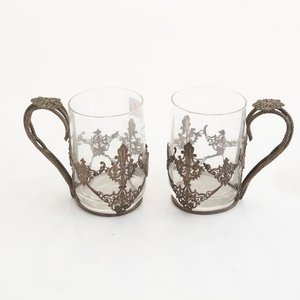 Lote siguiente: Juego de 2 Tazas de Vidrio con Montura de Plata Antigua