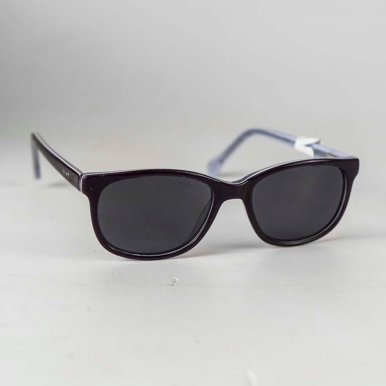 Lote siguiente: Lentes de Sol Mytho con Detalles