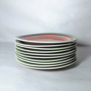 Juego de 10 Platos de Loza Multicolor con Diseño Concéntrico - imagen 2