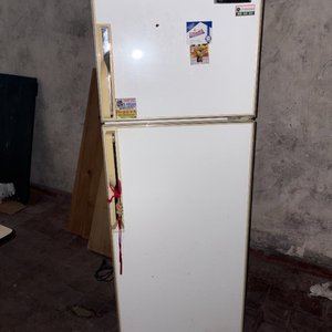 Heladera Blanca con Freezer Superior - imagen 1
