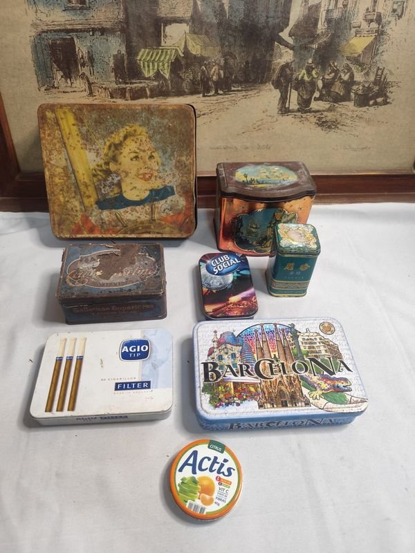 Colección de latas antiguas de metal y plástico - imagen 2