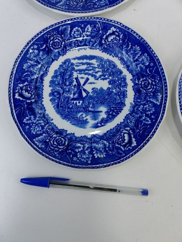 Platos de Porcelana Finaldesa en Excelente Condición - imagen 2