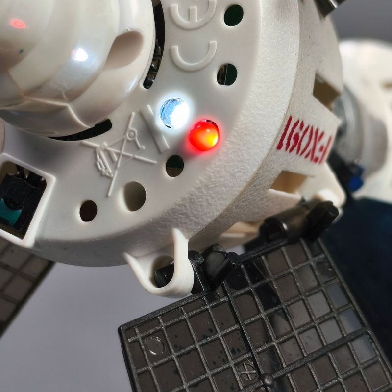 Satélites voladores por inducción con características y accesorios - imagen 15