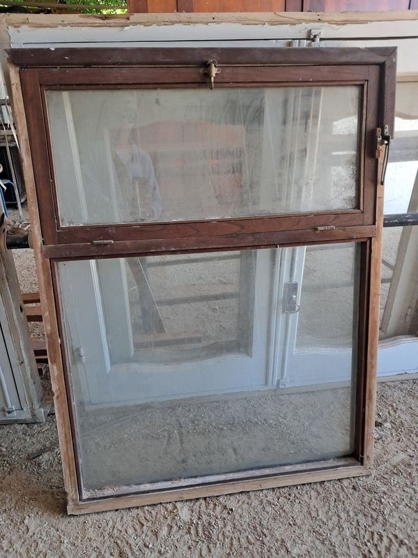 Ventana fija de cedro con banderola - imagen 1
