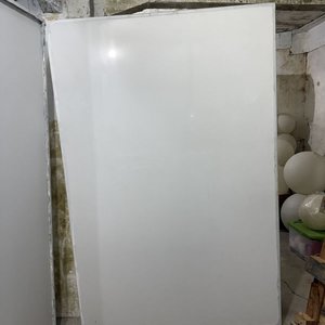 Lote de Paneles Blancos con Estructura Metálica - imagen 8