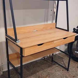 Escritorio Metálico con Estantes de Madera y Cajones - imagen 7