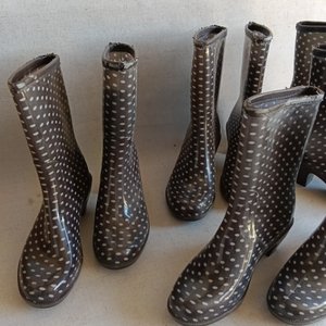 Lote de 5 Pares de Botas de Lluvia para Dama con Diseño de Lunares - imagen 3