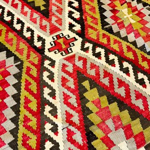 Alfombra Kilim Decorada con Rombos - Marrón, Beige y Rojo (283 x 150 cm) - imagen 2