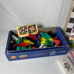 Lote de Juegos: Domino, Damas, Cartas y Juego de Armar - imagen 2