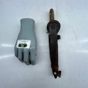 Cuchillo de Monte Hoja Acero al Carbono, Cachas de Asta con Funda de Cuero - imagen 2