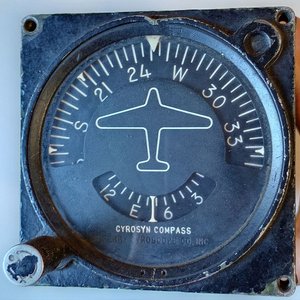 Compás Giroscópico Sperry Gyroscope "GYROSYN" para Aeronaves Militares - imagen 7
