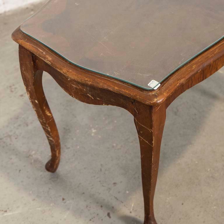 Mesa de sala francesa con detalles de calidad - imagen 2